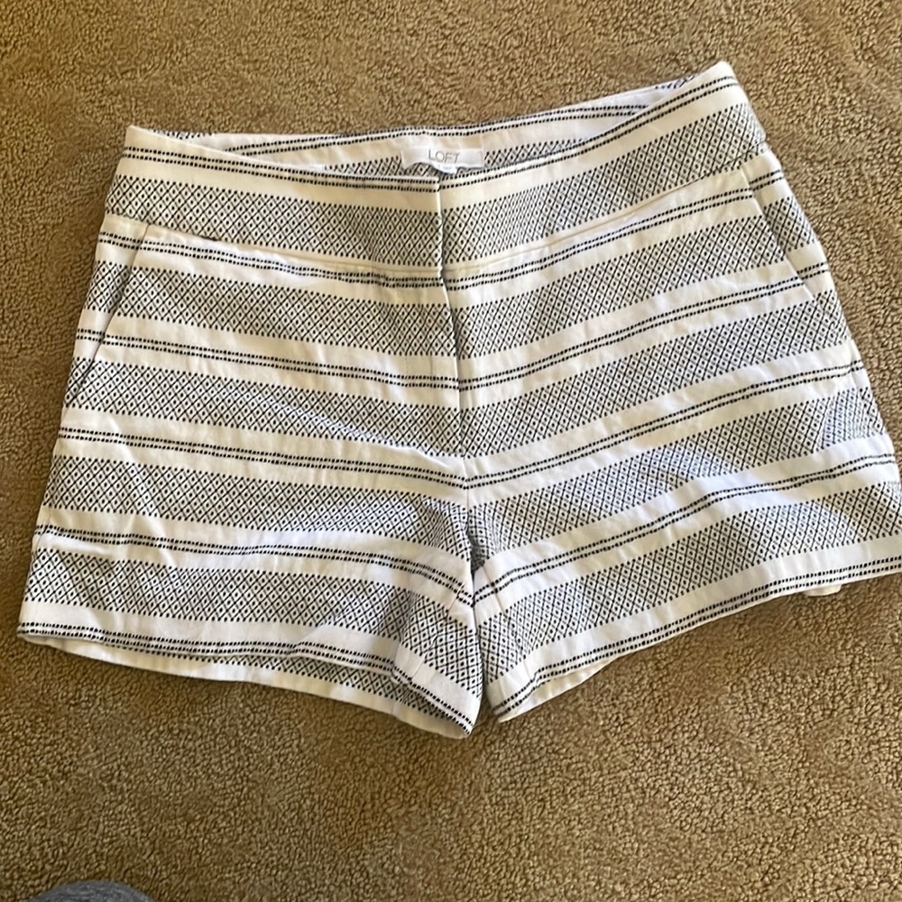 Loft Rivera short. Can dress up or down. Size 6.